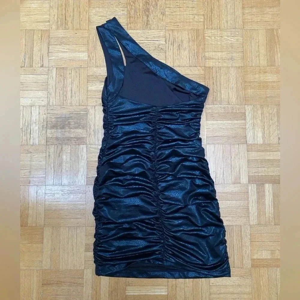 BEBE - Black Textured Cut Out Back Ruching One Shoulder Dress - Picture 5 of 8
